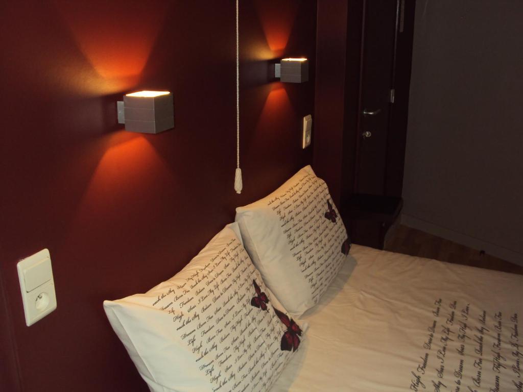Logies Het Maantje Hotel De Panne Bilik gambar
