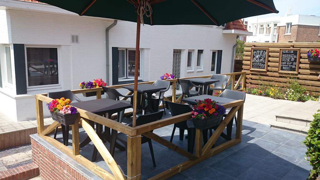Logies Het Maantje Hotel De Panne Luaran gambar