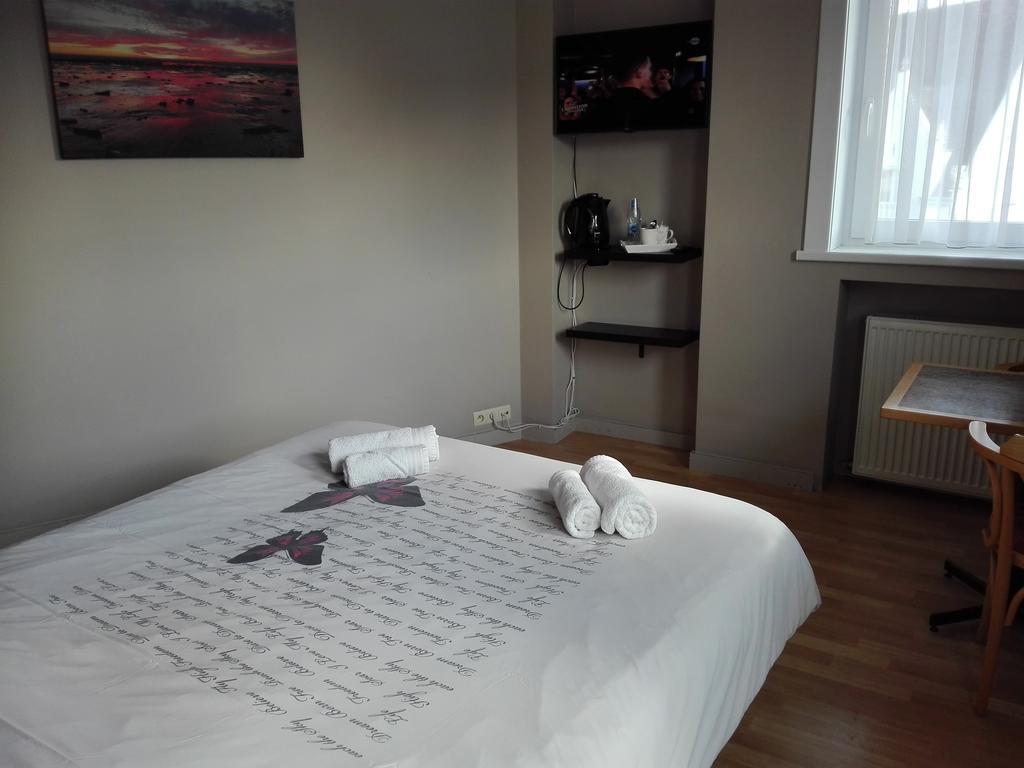 Logies Het Maantje Hotel De Panne Luaran gambar