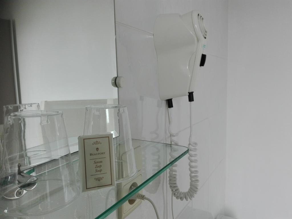 Logies Het Maantje Hotel De Panne Luaran gambar